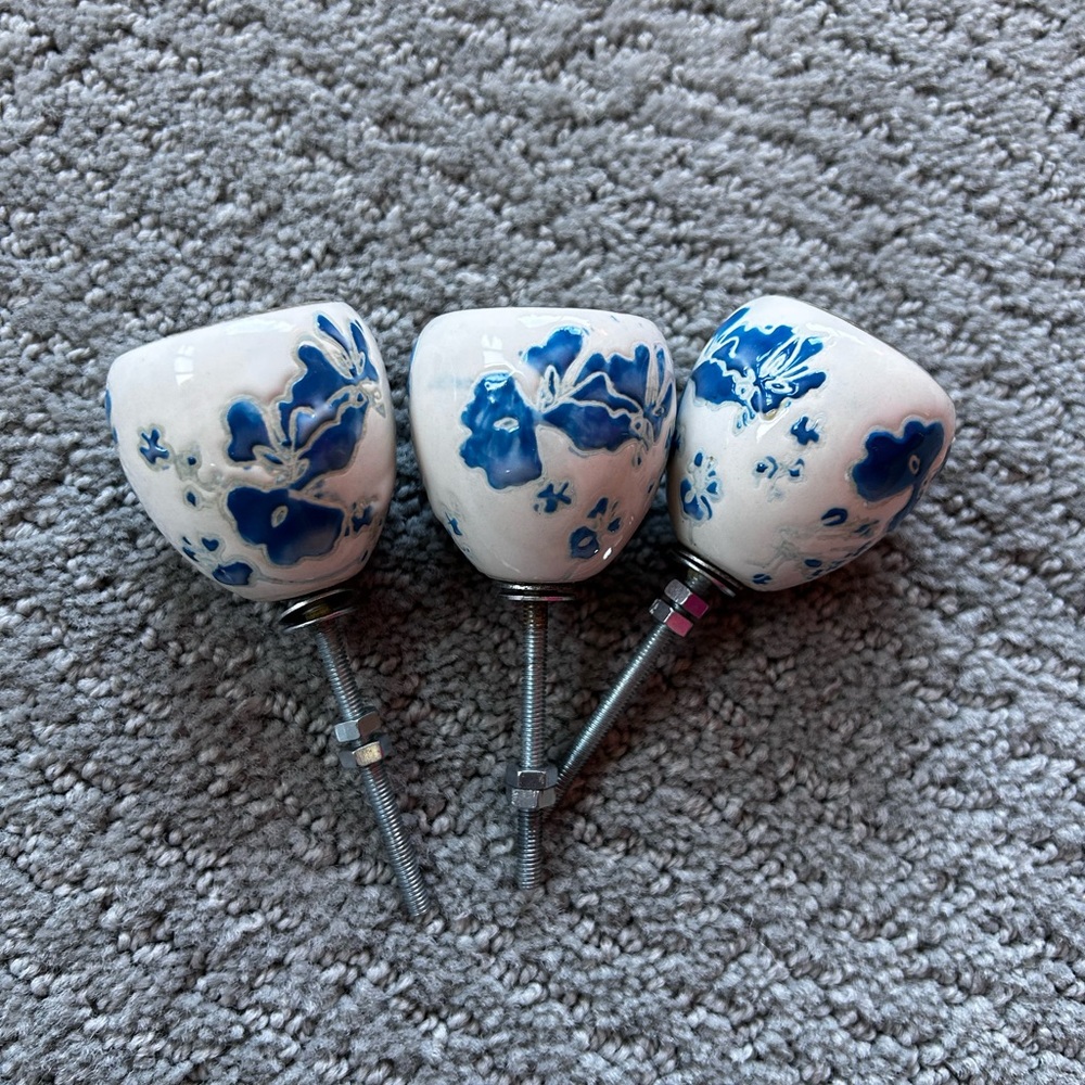 Anthropologie Blue and White Floral Ceramic Cabinet Pulls Knobs